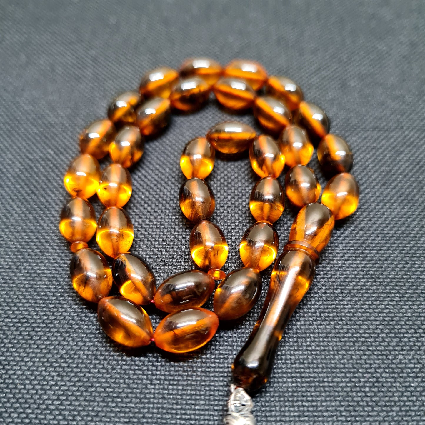 Eski Döküm Hareli Alman Zarı kolleksiyonluk Tesbih, 7x10mm, 20 Gr, El Yapımı Kuru Torna, Gümüş Örgü Püsküllü