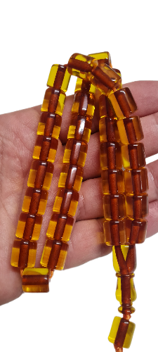 11x12 mm Habbe ölçülerinde 47 Gr Ağırlık 42 Cm Uzunluğunda Alman Zarı Eski Malzeme Kuru Torno Usta İşi Kolleksiyonluk Kadifemsi Çekim Yumuşak yapı Özel Tespih