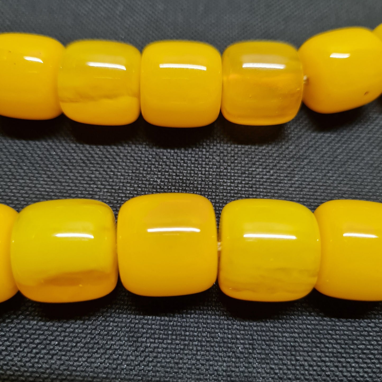 Sarı Katalin Tesbih, 38 cm Uzunluk, 140 gr Ağırlık, 17x16 mm Boncuk Ölçüsü, Usta İşi Kuru Torna